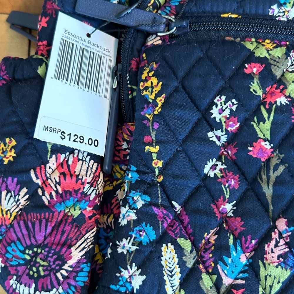 Vera Bradley Midnight Wildflowers Essential Backpack black floral NWT - Picture 2 of 9
